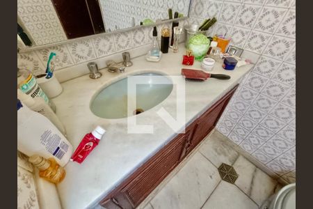 Apartamento à venda com 280m², 3 quartos e 1 vaga Apartamento à venda com 280m², 3 quartos e 1 vagaBanheiro social