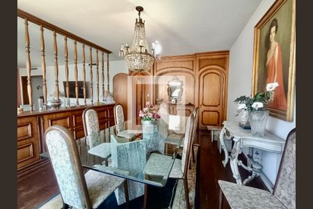 Apartamento à venda com 280m², 3 quartos e 1 vaga Apartamento à venda com 280m², 3 quartos e 1 vagaSala