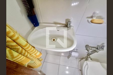 Apartamento à venda com 280m², 3 quartos e 1 vaga Apartamento à venda com 280m², 3 quartos e 1 vagaBanheiro serviço