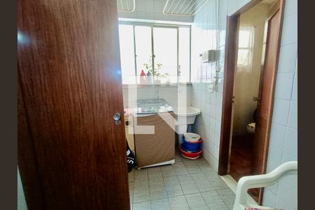 Apartamento à venda com 280m², 3 quartos e 1 vaga Apartamento à venda com 280m², 3 quartos e 1 vagaÁrea serviço