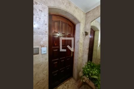 Apartamento à venda com 280m², 3 quartos e 1 vaga Apartamento à venda com 280m², 3 quartos e 1 vagaHall