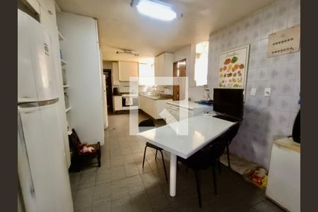 Apartamento à venda com 280m², 3 quartos e 1 vaga Apartamento à venda com 280m², 3 quartos e 1 vagaCopa / Cozinha