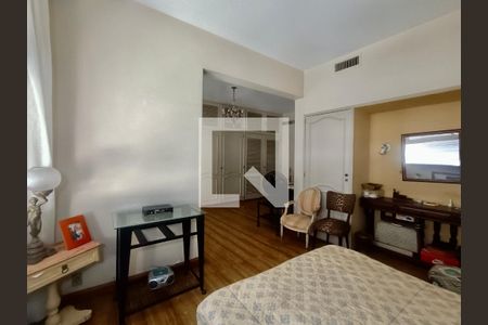 Apartamento à venda com 280m², 3 quartos e 1 vaga Apartamento à venda com 280m², 3 quartos e 1 vagaSuíte