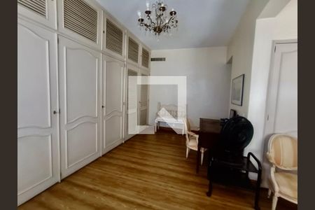 Apartamento à venda com 280m², 3 quartos e 1 vaga Apartamento à venda com 280m², 3 quartos e 1 vagaSuíte