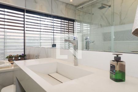 Casa à venda com 285m², 3 quartos e 2 vagas Casa à venda com 285m², 3 quartos e 2 vagasBanheiro da Suíte 1