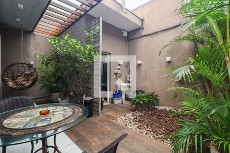 Casa à venda com 285m², 3 quartos e 2 vagas Casa à venda com 285m², 3 quartos e 2 vagasÁrea externa