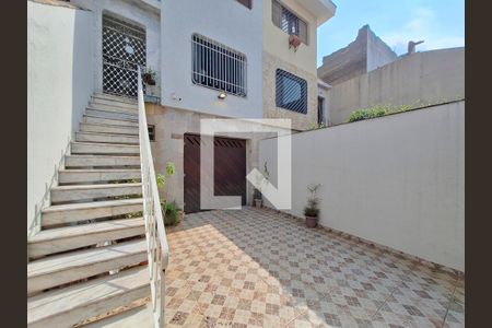 Casa à venda com 192m², 3 quartos e 3 vagas Casa à venda com 192m², 3 quartos e 3 vagasEntrada