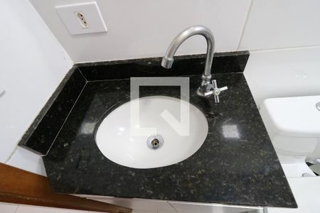 Apartamento à venda com 100m², 2 quartos e 1 vagaBanheiro da Suíte - Pia