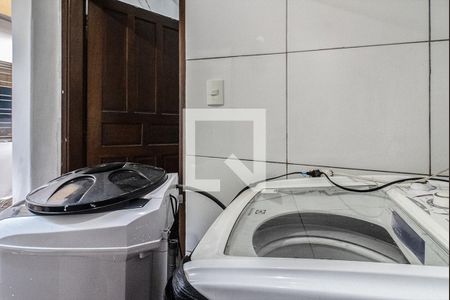 Casa à venda com 100m², 2 quartos e 2 vagas Casa à venda com 100m², 2 quartos e 2 vagasárea de serviço_4