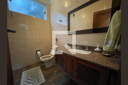 Casa à venda com 400m², 4 quartos e 4 vagas Casa à venda com 400m², 4 quartos e 4 vagasBanheiro Social