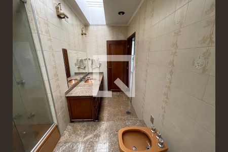 Casa à venda com 400m², 4 quartos e 4 vagas Casa à venda com 400m², 4 quartos e 4 vagasBanheiro da Suíte 2