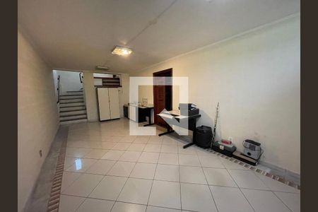 Casa à venda com 400m², 4 quartos e 4 vagas Casa à venda com 400m², 4 quartos e 4 vagasQuarto de Serviço