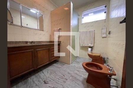 Casa à venda com 400m², 4 quartos e 4 vagas Casa à venda com 400m², 4 quartos e 4 vagasBanheiro da Suíte 2