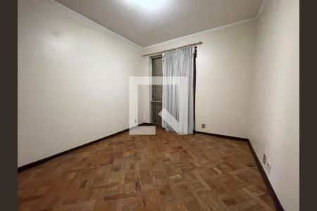 Casa à venda com 400m², 4 quartos e 4 vagas Casa à venda com 400m², 4 quartos e 4 vagasQuarto 2