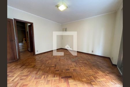 Casa à venda com 400m², 4 quartos e 4 vagas Casa à venda com 400m², 4 quartos e 4 vagasSuíte 2