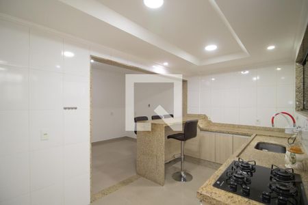 Casa à venda com 340m², 5 quartos e 6 vagasCozinha