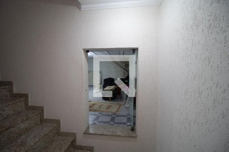 Casa à venda com 340m², 5 quartos e 6 vagasEscada