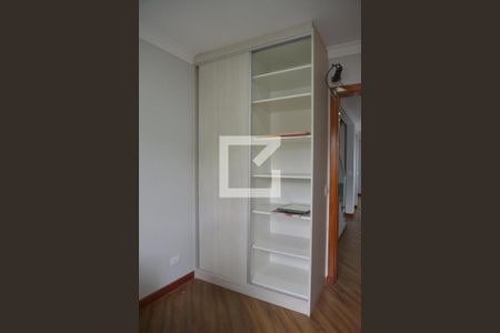 Apartamento à venda com 73m², 4 quartos e 1 vagaQuarto 2