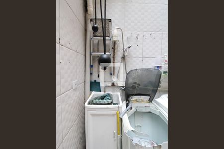 Casa de condomínio à venda com 78m², 2 quartos e 1 vagaÁrea de Serviço