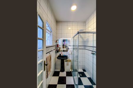 Casa à venda com 240m², 3 quartos e 4 vagasBanheiro da Suíte