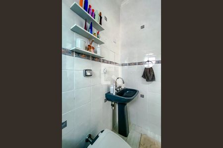 Casa à venda com 240m², 3 quartos e 4 vagasBanheiro da Suíte