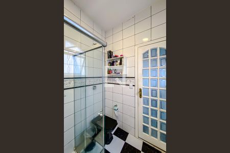 Casa à venda com 240m², 3 quartos e 4 vagasBanheiro da Suíte