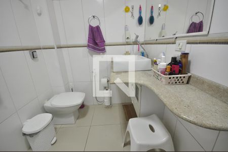 Apartamento à venda com 79m², 2 quartos e 2 vagasBanheiro