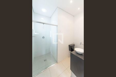 Casa à venda com 250m², 4 quartos e 3 vagas Casa à venda com 250m², 4 quartos e 3 vagasBanheiro da Suíte