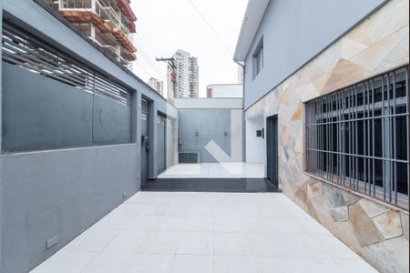 Casa à venda com 250m², 4 quartos e 3 vagas Casa à venda com 250m², 4 quartos e 3 vagasGaragem