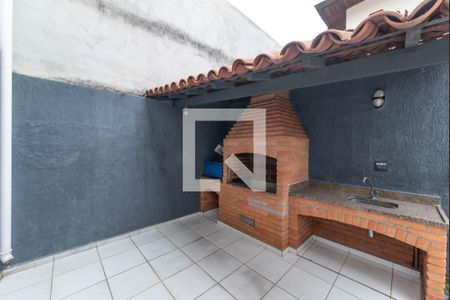 Casa à venda com 250m², 4 quartos e 3 vagas Casa à venda com 250m², 4 quartos e 3 vagasÁrea Gourmet - Quintal