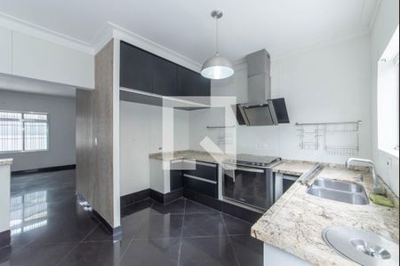 Casa à venda com 250m², 4 quartos e 3 vagas Casa à venda com 250m², 4 quartos e 3 vagasCozinha