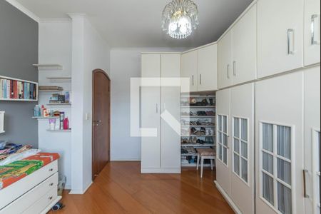 Casa à venda com 208m², 4 quartos e 3 vagas Casa à venda com 208m², 4 quartos e 3 vagasQuarto 1