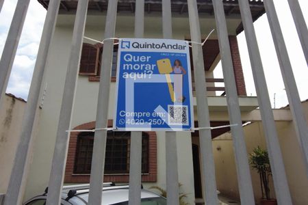 Casa à venda com 208m², 4 quartos e 3 vagasPlaquinha