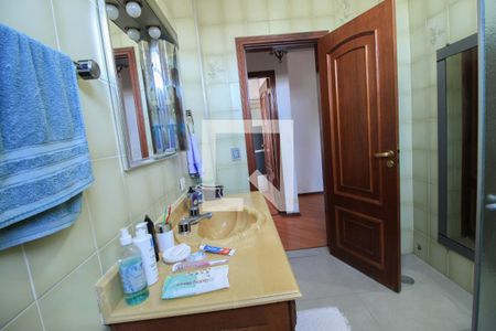 Apartamento à venda com 125m², 3 quartos e 1 vaga Apartamento à venda com 125m², 3 quartos e 1 vagaBanheiro