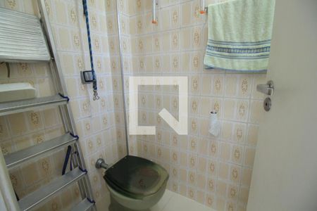 Apartamento à venda com 125m², 3 quartos e 1 vaga Apartamento à venda com 125m², 3 quartos e 1 vagaBanheiro de Serviço