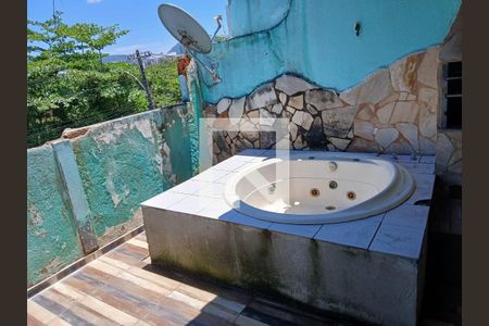 Casa à venda com 190m², 3 quartos e 1 vaga