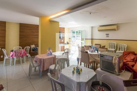 Apartamento à venda com 65m², 3 quartos e 1 vaga Apartamento à venda com 65m², 3 quartos e 1 vagaÁrea comum - Salão de festas