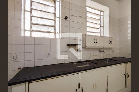 Casa à venda com 240m², 4 quartos e 4 vagasCozinha