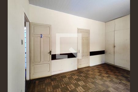 Casa à venda com 240m², 4 quartos e 4 vagasSuíte