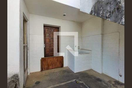 Casa à venda com 240m², 4 quartos e 4 vagasÁrea de Serviço