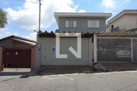 Casa à venda com 170m², 3 quartos e 2 vagasFachada