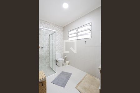 Casa à venda com 202m², 3 quartos e 2 vagas Casa à venda com 202m², 3 quartos e 2 vagasBanheiro da Suíte