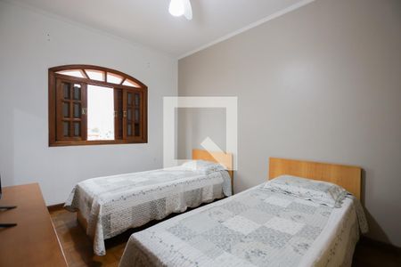 Casa à venda com 202m², 3 quartos e 2 vagas Casa à venda com 202m², 3 quartos e 2 vagasQuarto 1