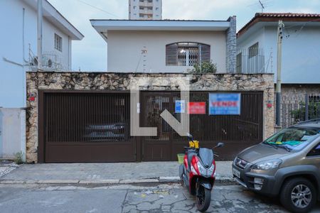 Casa à venda com 202m², 3 quartos e 2 vagas Casa à venda com 202m², 3 quartos e 2 vagasFachada + plaquinha