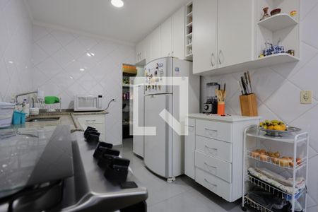 Casa à venda com 202m², 3 quartos e 2 vagas Casa à venda com 202m², 3 quartos e 2 vagasCozinha