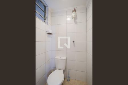 Casa à venda com 202m², 3 quartos e 2 vagas Casa à venda com 202m², 3 quartos e 2 vagasBanheiro de serviço