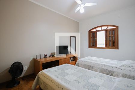 Casa à venda com 202m², 3 quartos e 2 vagas Casa à venda com 202m², 3 quartos e 2 vagasQuarto 1