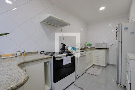 Casa à venda com 202m², 3 quartos e 2 vagas Casa à venda com 202m², 3 quartos e 2 vagasCozinha