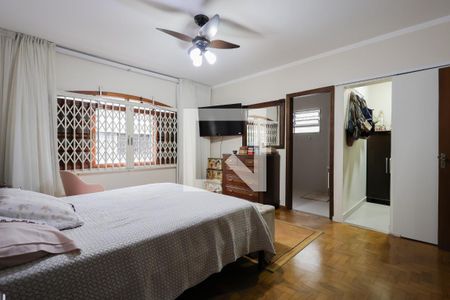 Casa à venda com 202m², 3 quartos e 2 vagas Casa à venda com 202m², 3 quartos e 2 vagasSuíte