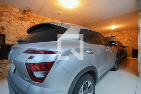 Casa à venda com 202m², 3 quartos e 2 vagas Casa à venda com 202m², 3 quartos e 2 vagasGaragem e jardim